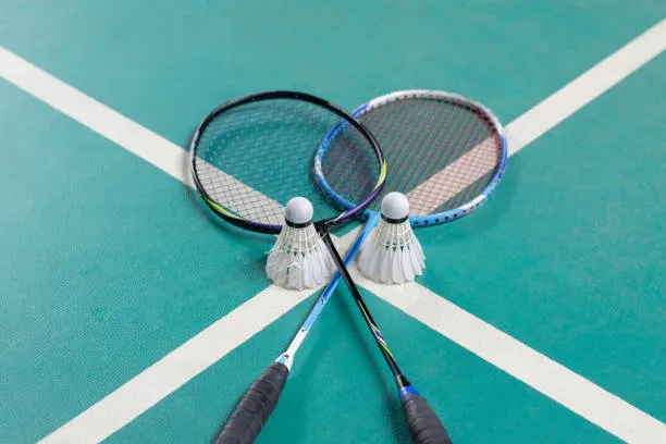 pelanggaran dalam permainan bulutangkis